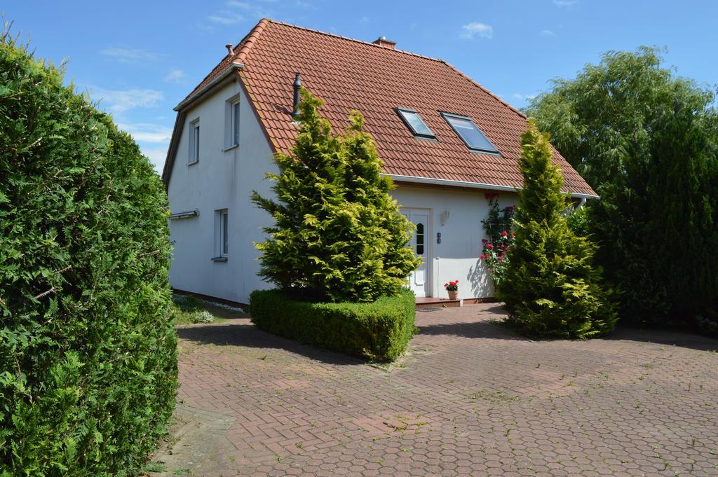 Ferienwohnung Twee Linden Nienhagen Exterior foto
